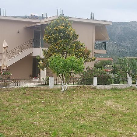 Διαμέρισμα Μεντησ Igoumenitsa Bagian luar foto