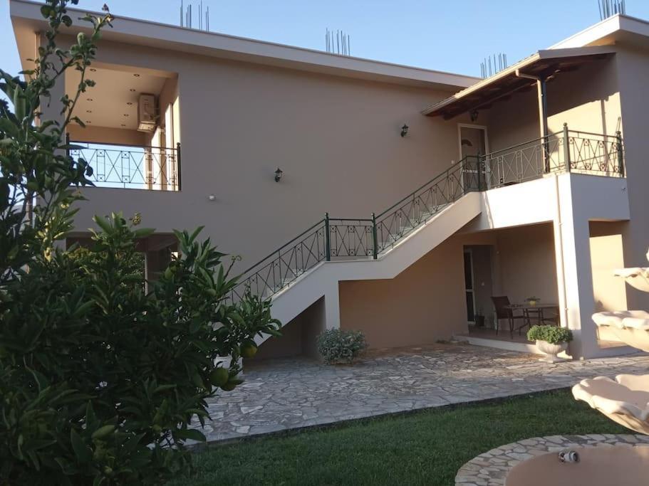 Διαμέρισμα Μεντησ Igoumenitsa Bagian luar foto