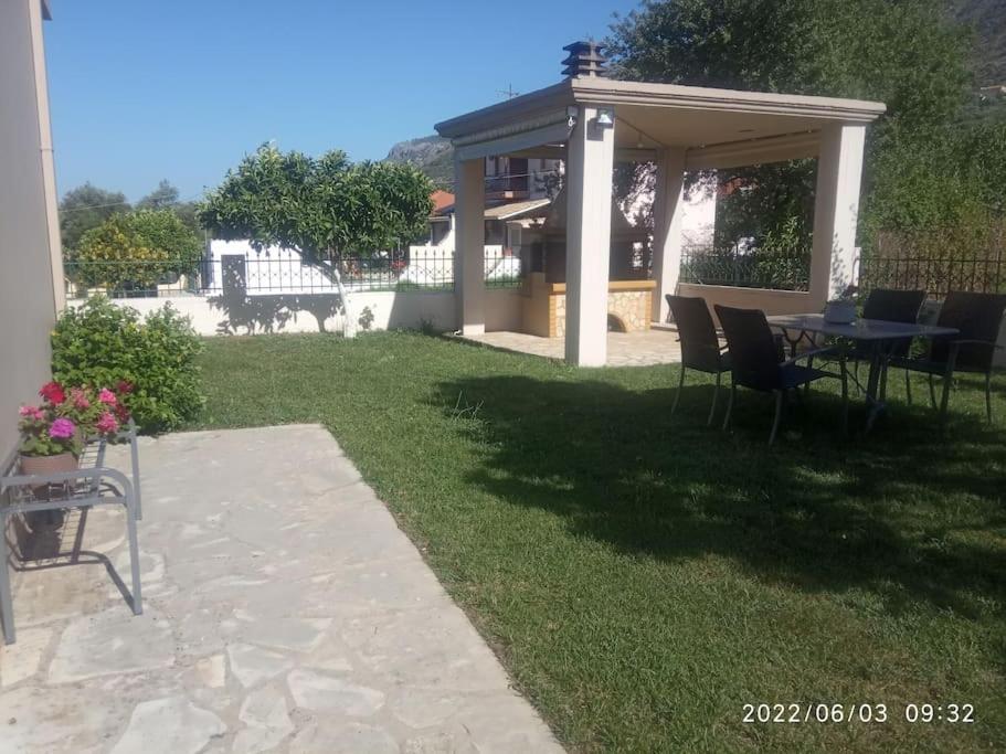 Διαμέρισμα Μεντησ Igoumenitsa Bagian luar foto